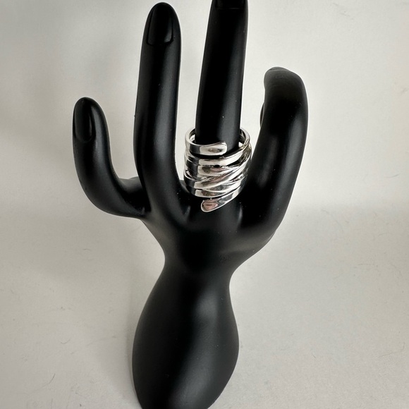 Jewelry - 925 Silver Ring